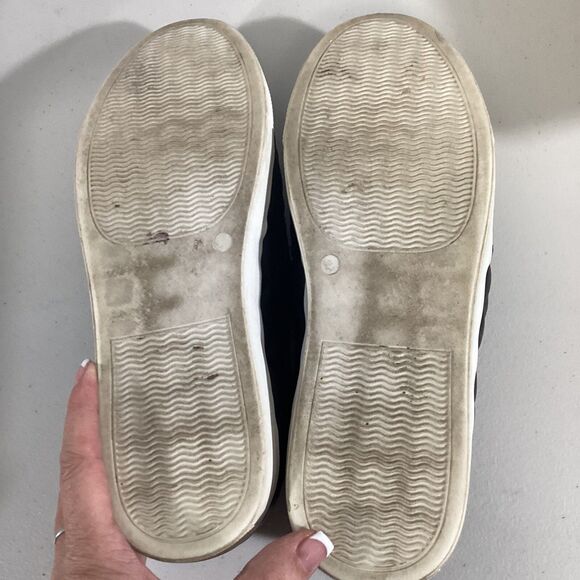 Women’s Steve Madden Quilted Black Leather Slip On Sneakers Size 10 - Picture 6 of 7